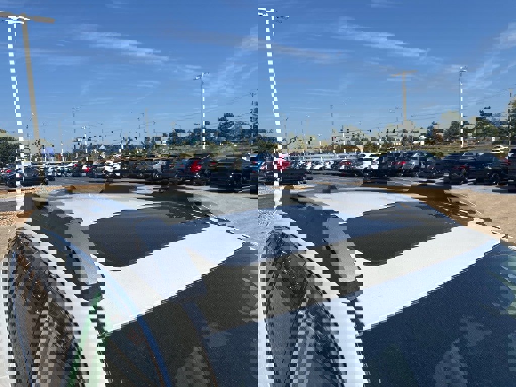 New 2025 Subaru Outback Touring XT image 5