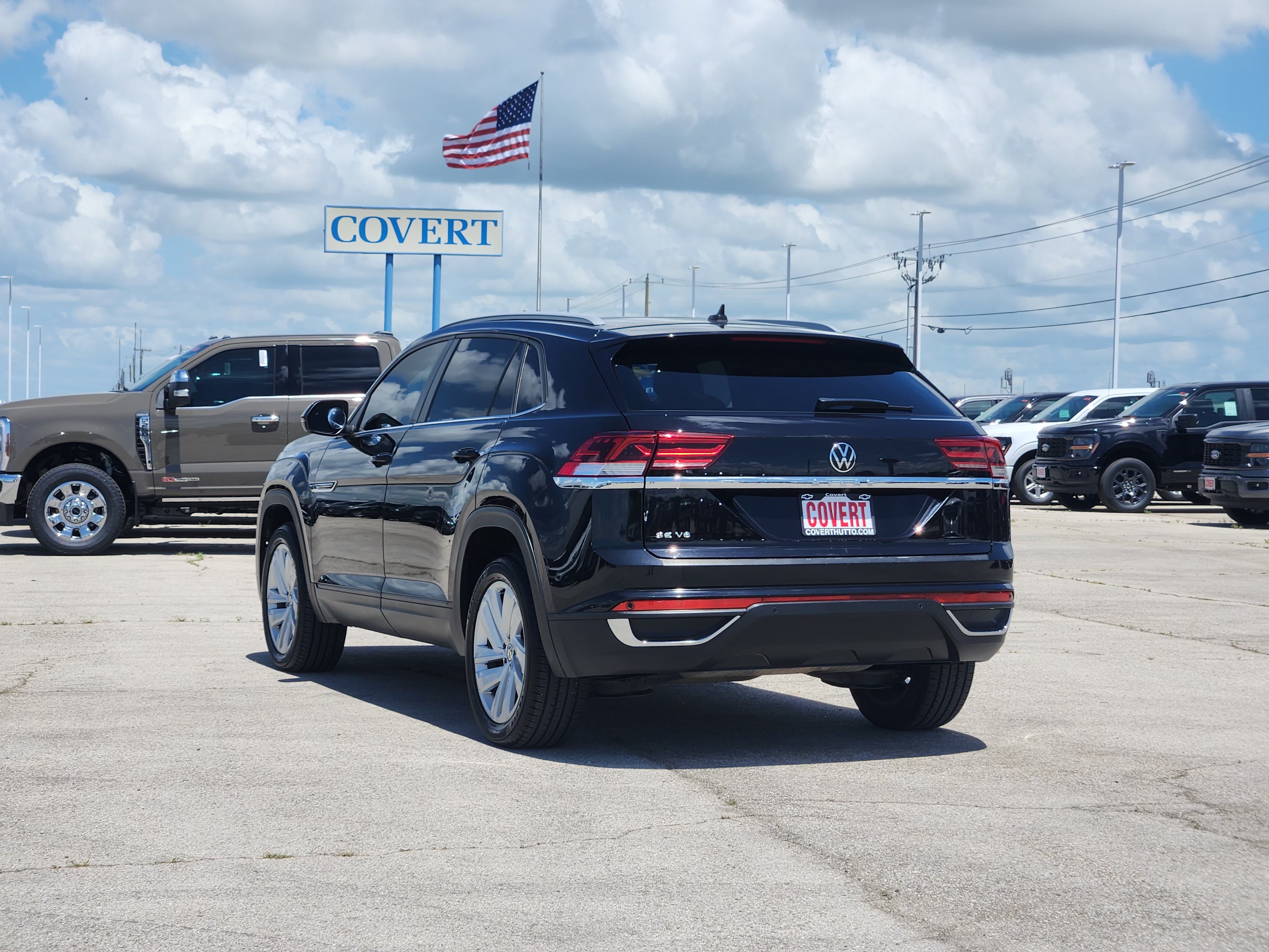 Used 2021 Volkswagen Atlas Cross Sport SE FWD image 5