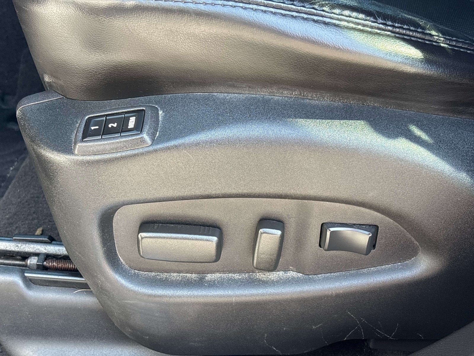 Used 2011 Cadillac SRX Luxury FWD image 30