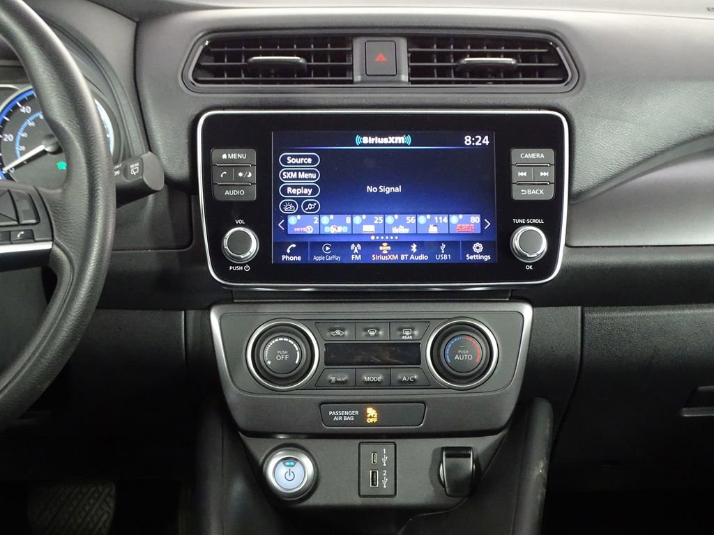 Used 2023 Nissan Leaf S image 28