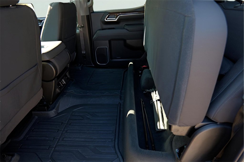 New 2026 GMC Sierra 1500 Elevation image 16