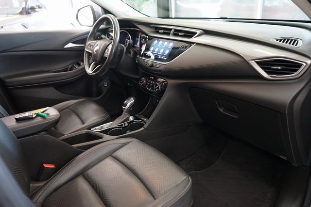 Used 2022 Buick Encore GX Essence image 40