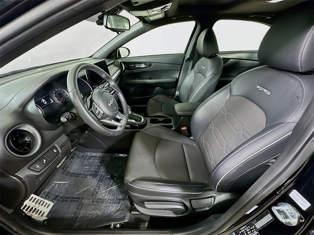 Used 2024 Kia Forte GT-Line w/ GT-Line Premium Package image 15