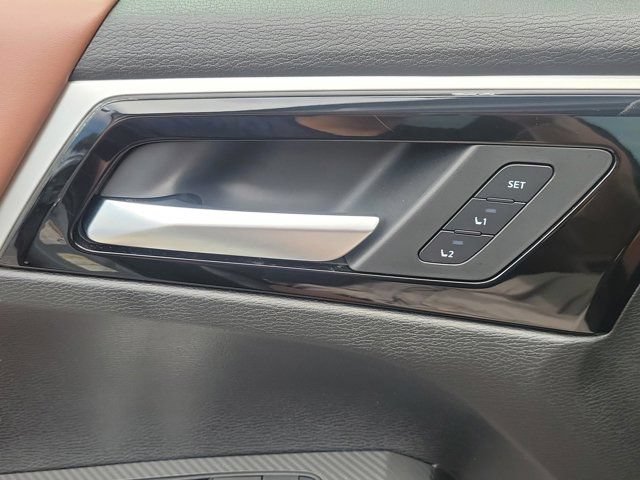 Used 2025 Mitsubishi Outlander SEL FWD image 28
