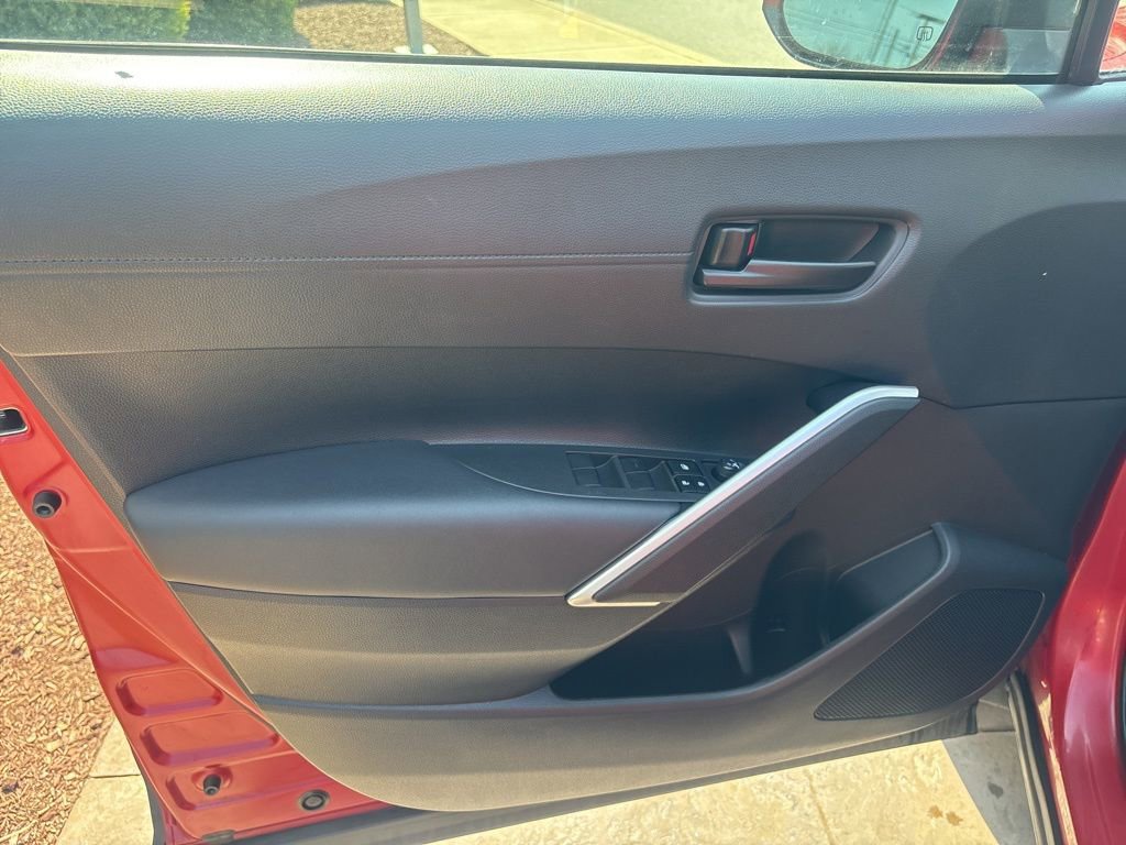 Used 2022 Toyota Corolla Cross LE FWD image 19