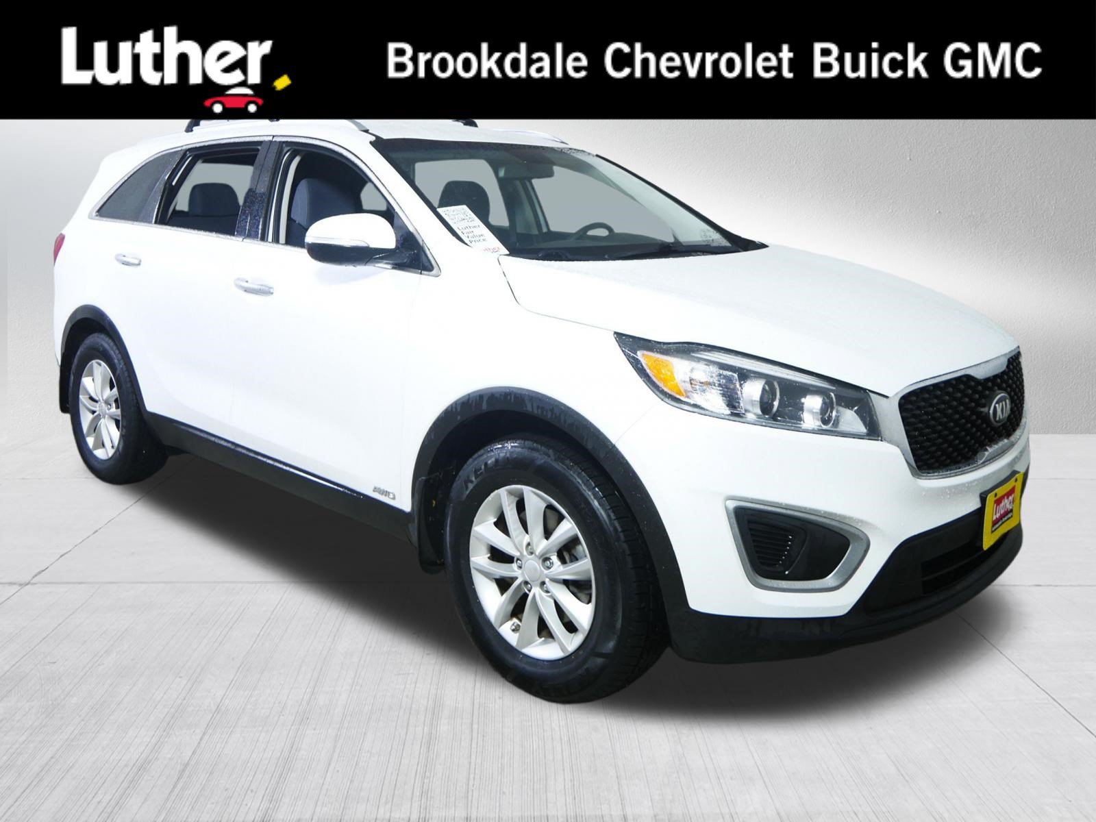 Used 2017 Kia Sorento AWD image 1