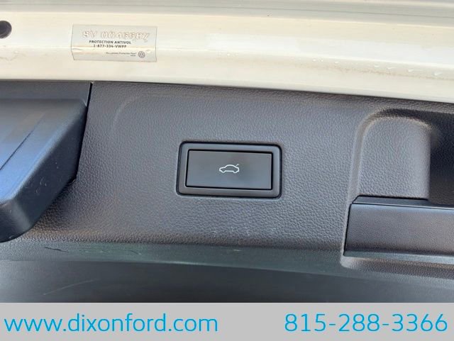 Used 2022 Volkswagen Atlas SEL Premium R-Line AWD/4WD image 29