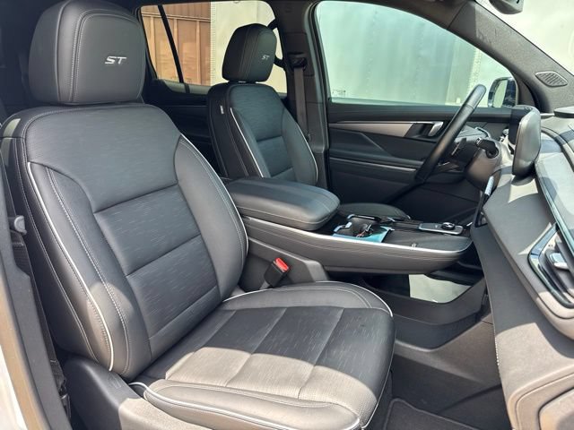 Used 2025 Buick Enclave Sport Touring w/ Power Package FWD image 29