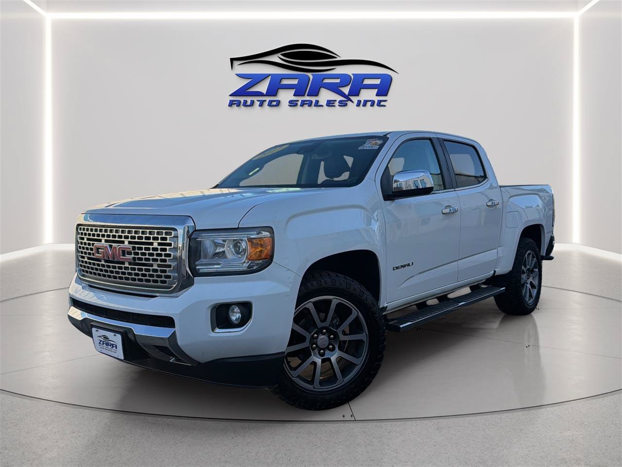 Used 2017 GMC Canyon Denali AWD/4WD image 1