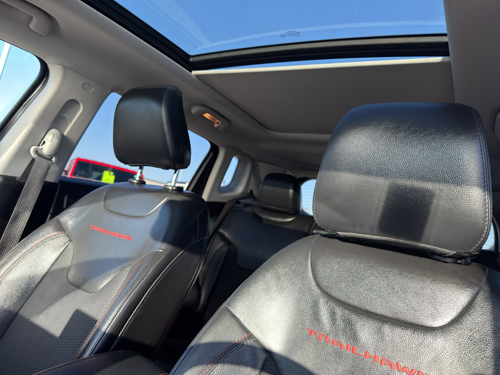 Used 2022 Jeep Compass Trailhawk w/ Sun and Sound Group image 27