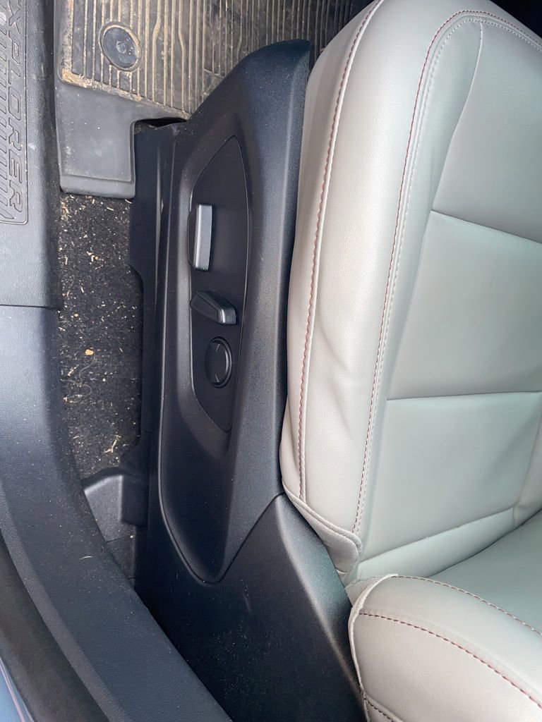 Used 2025 Ford Explorer Active w/ Active Comfort Package image 20