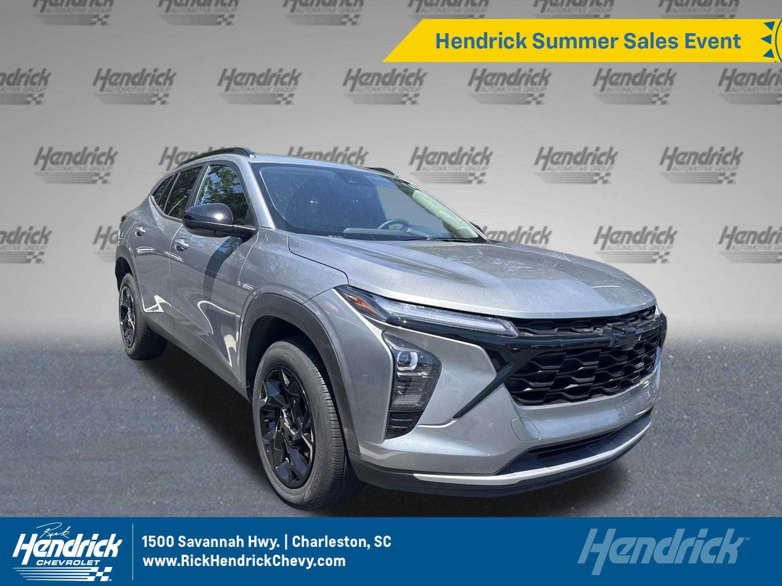 Used 2025 Chevrolet Trax LT w/ Driver Confidence Package FWD image 1