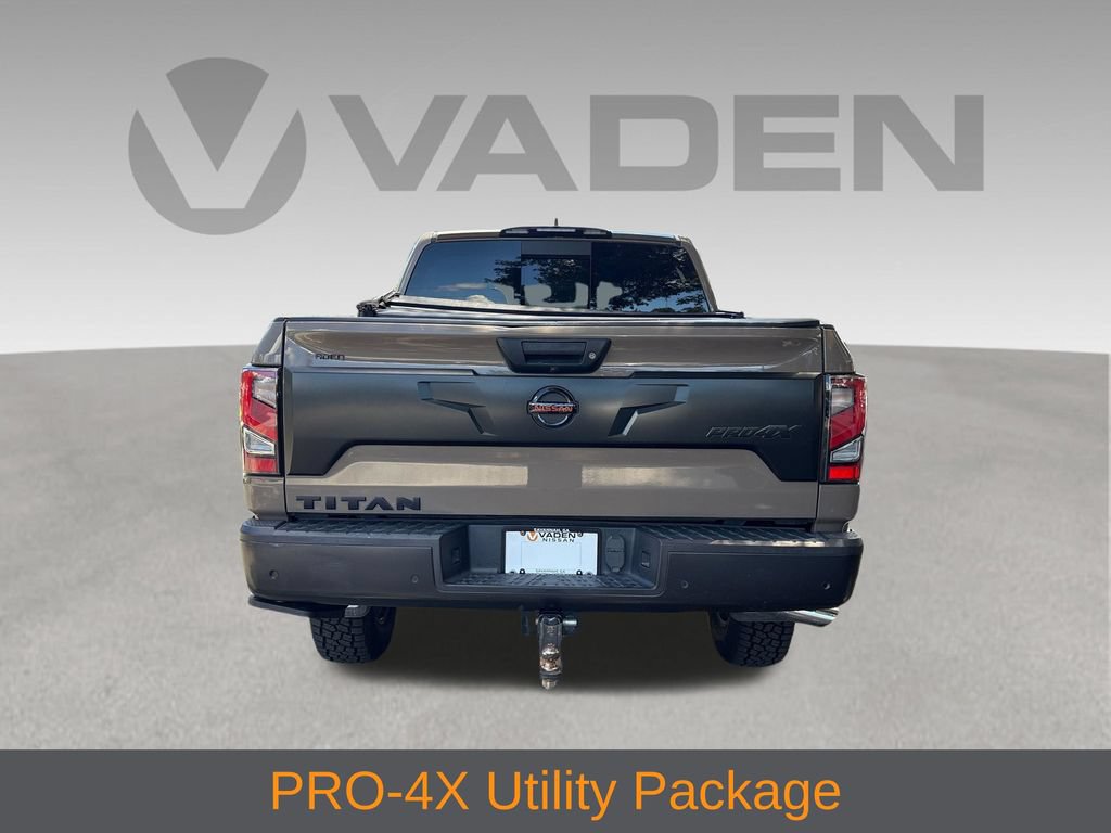 Used 2022 Nissan Titan PRO-4X w/ Pro-4x Convenience Package AWD/4WD image 19