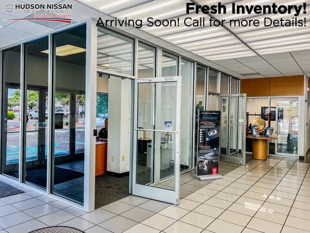 Used 2024 Nissan Pathfinder SV image 32