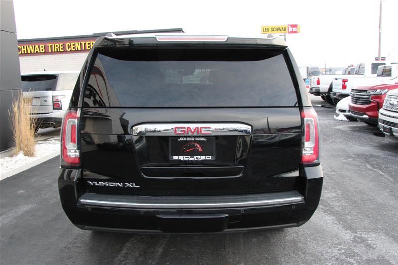 Used 2018 GMC Yukon XL Denali w/ Open Road Package image 8