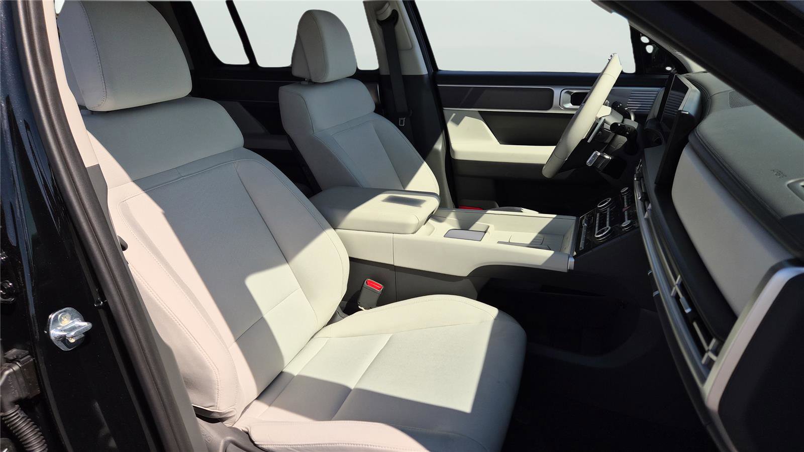 Certified 2026 Hyundai Santa Fe SE w/ Tow & Go Package image 16