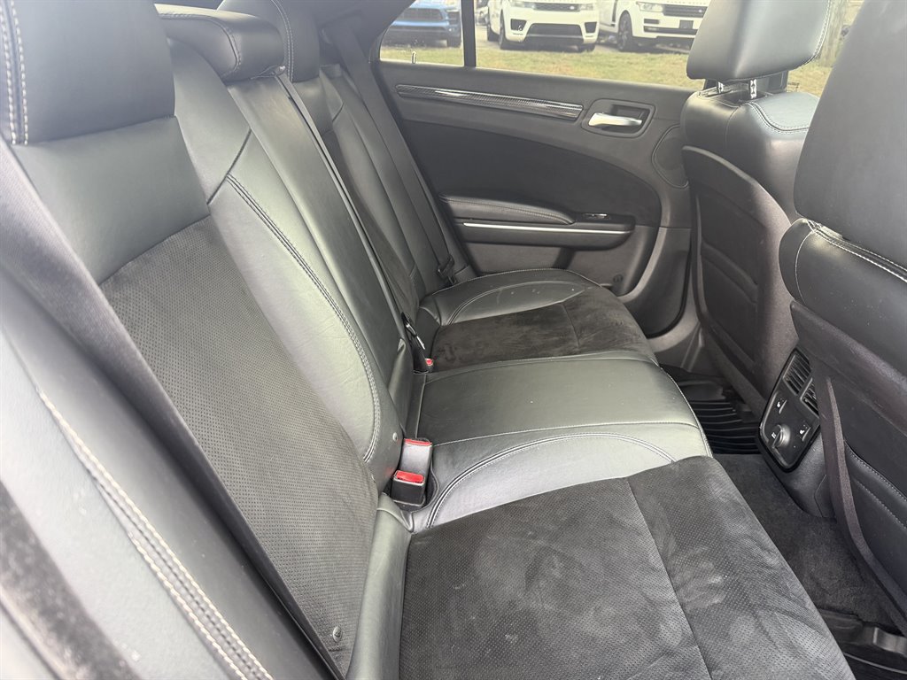Used 2012 Chrysler 300 SRT8 w/ 19-Premium Speaker Group RWD image 21
