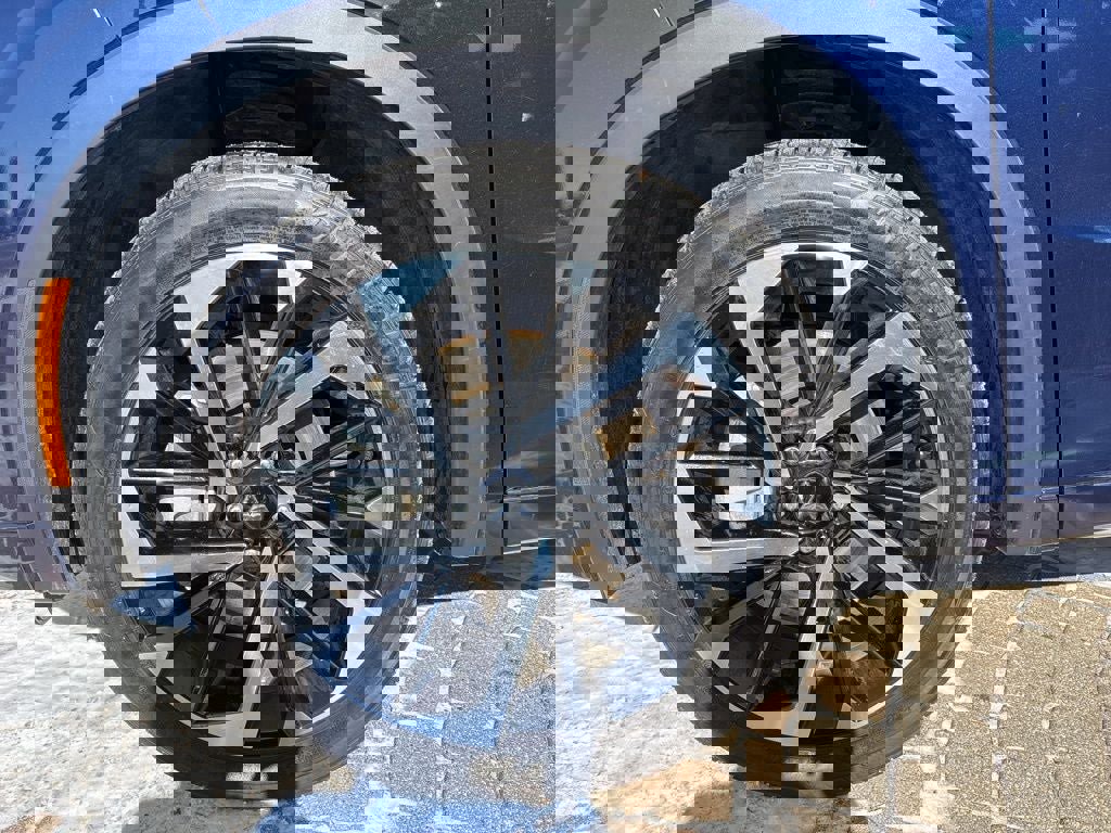 Used 2024 Mitsubishi Outlander SEL Black Edition image 9