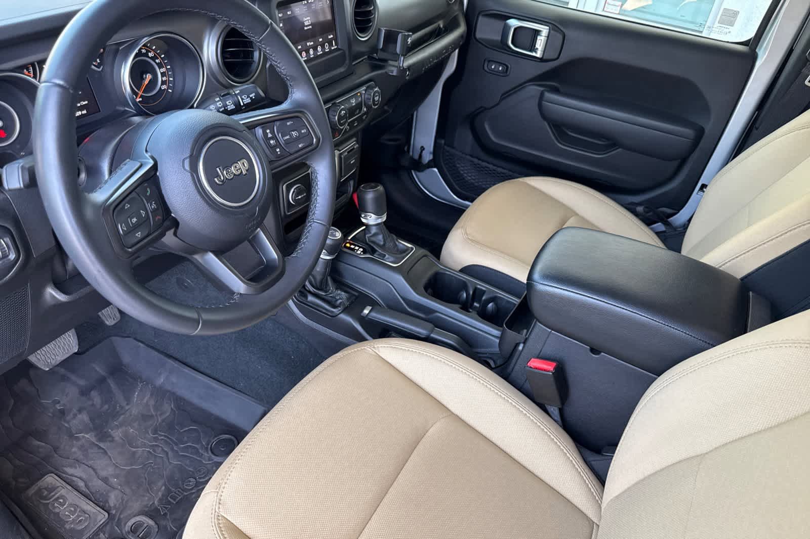 Used 2022 Jeep Wrangler Sport AWD/4WD image 10