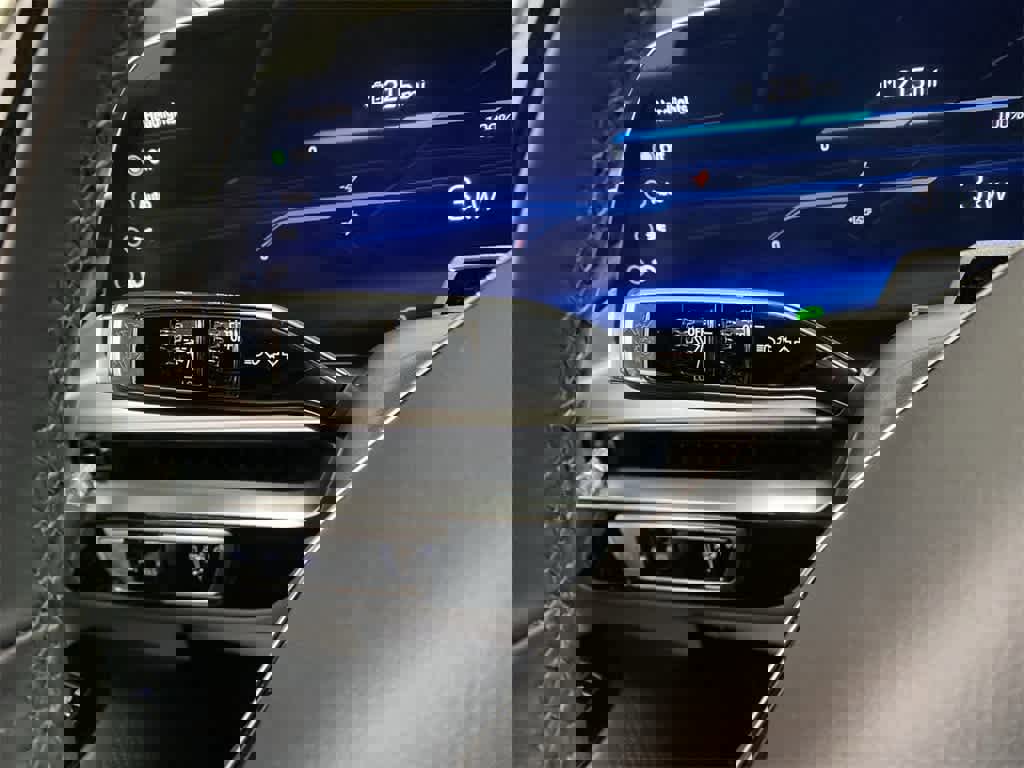 Certified 2025 Cadillac Lyriq Luxury image 23