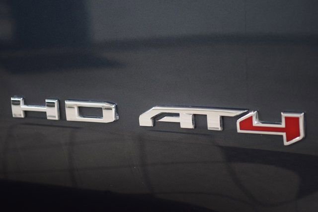 Used 2020 GMC Sierra 2500 AT4 w/ Technology Package image 15