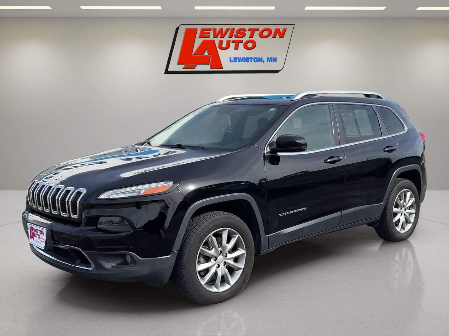 Used 2018 Jeep Cherokee Limited AWD/4WD image 1
