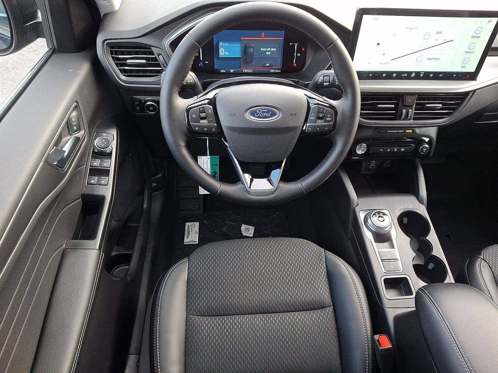 New 2026 Ford Escape SE image 7