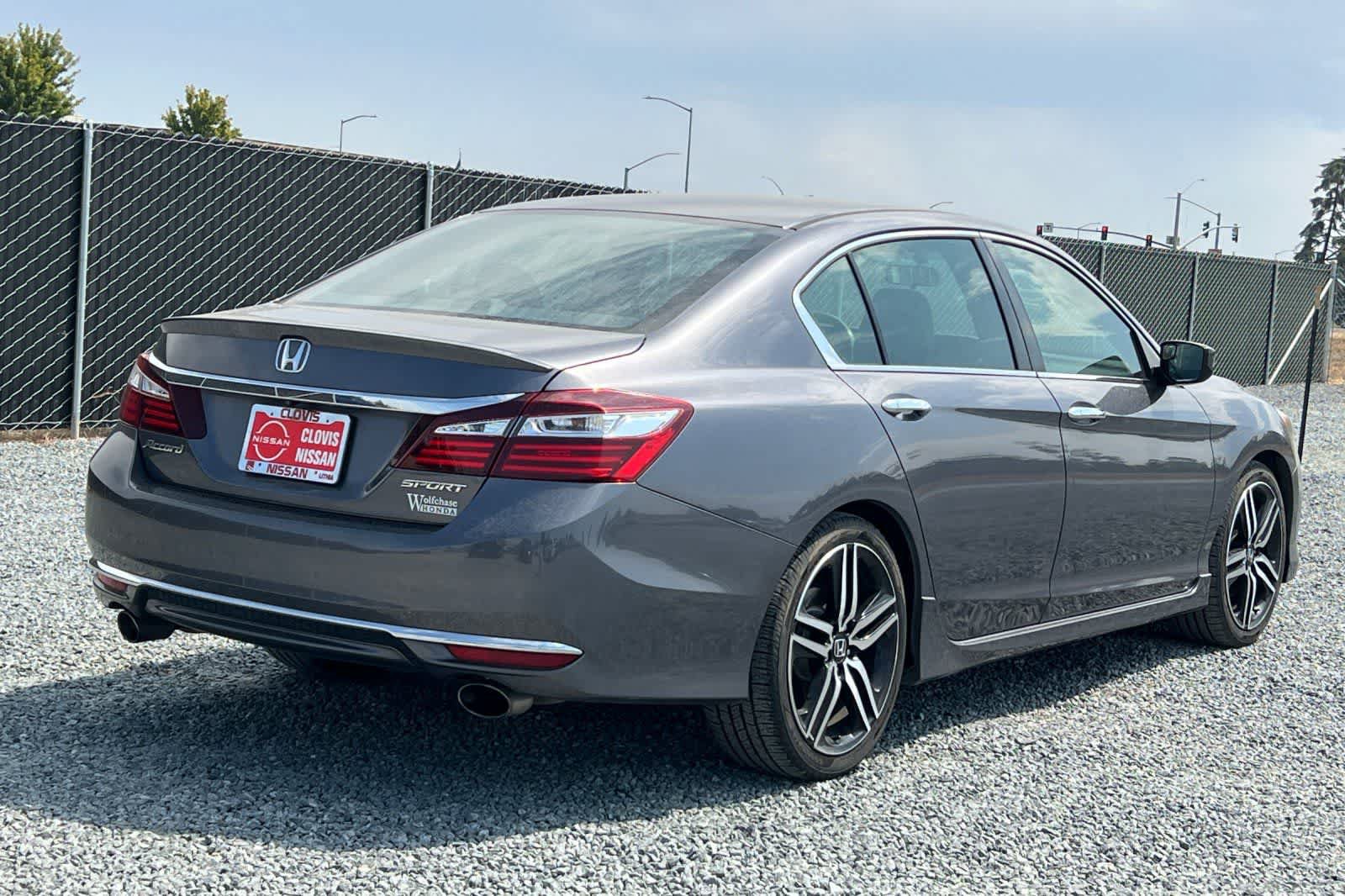 Used 2017 Honda Accord Sport image 3
