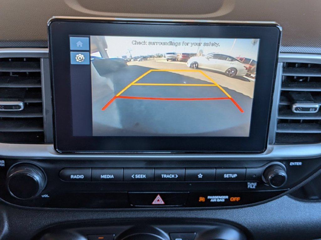 Used 2025 Hyundai Venue SEL FWD image 19
