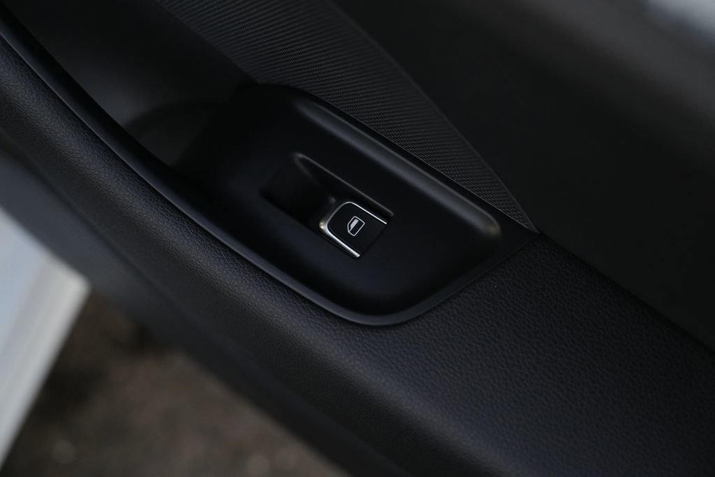 Used 2016 Audi A3 e-tron Premium Plus image 40