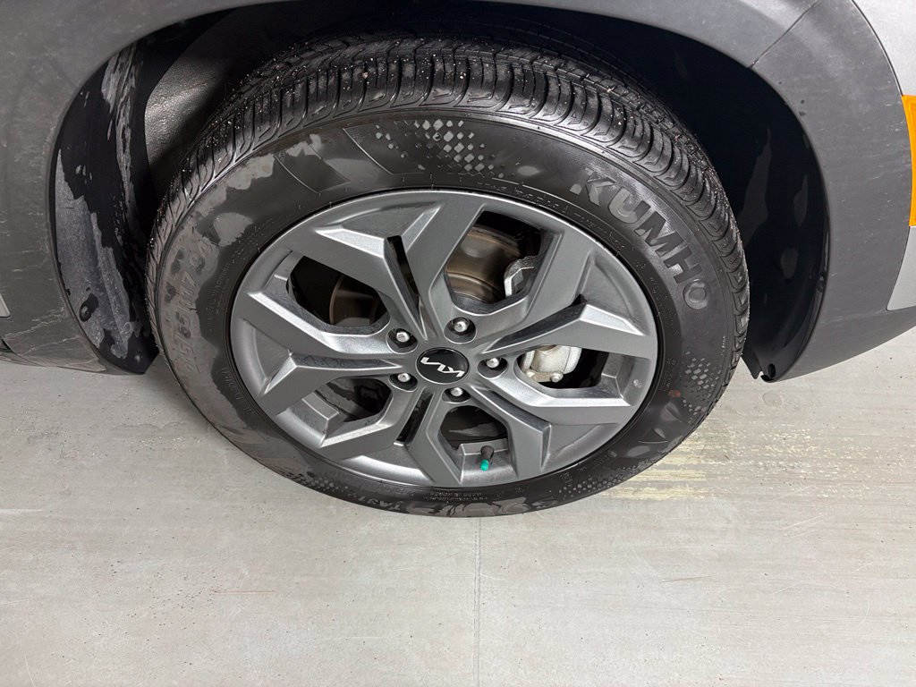 New 2026 Kia Seltos LX FWD image 10