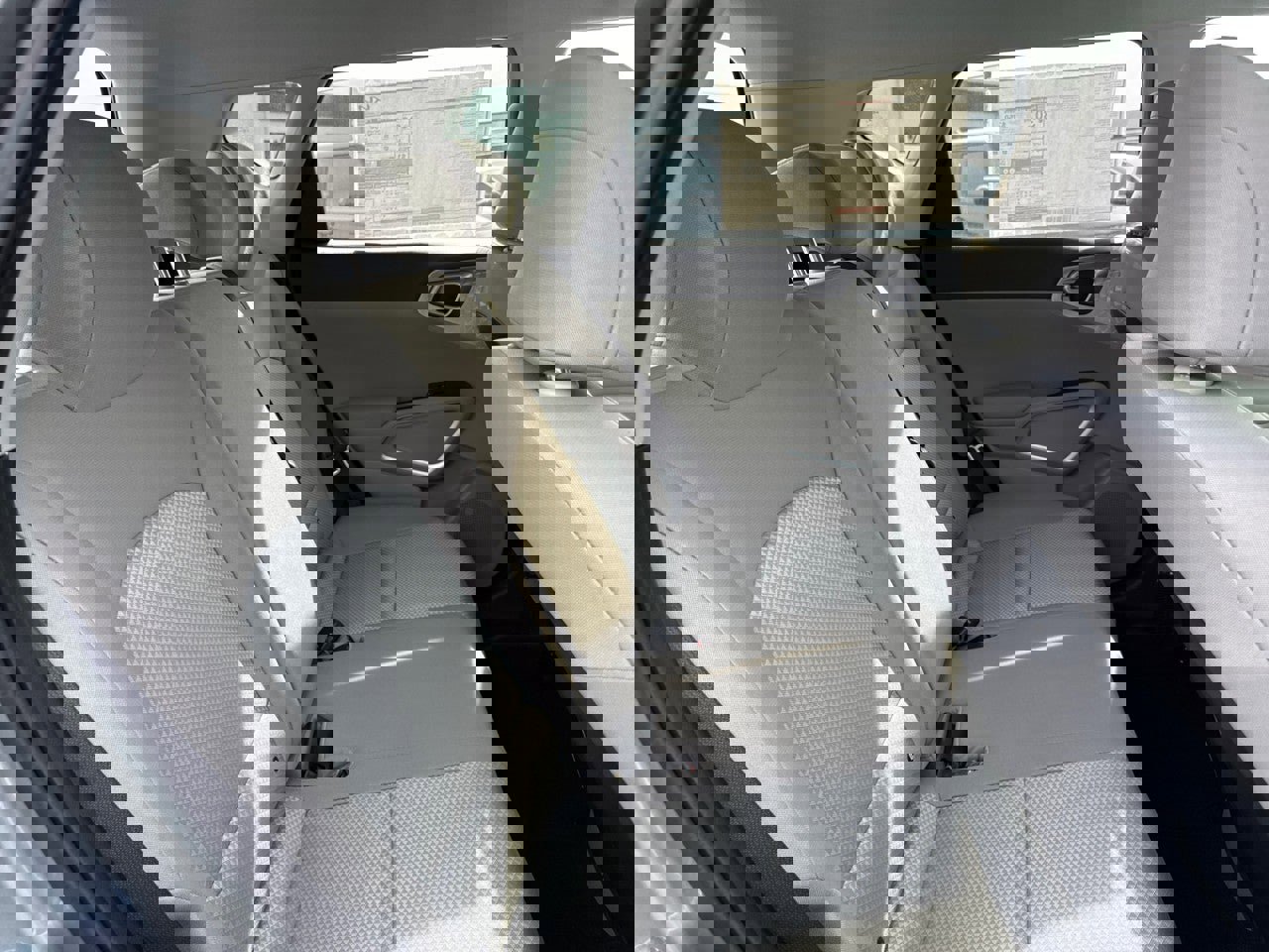 New 2025 Kia Soul LX FWD image 16