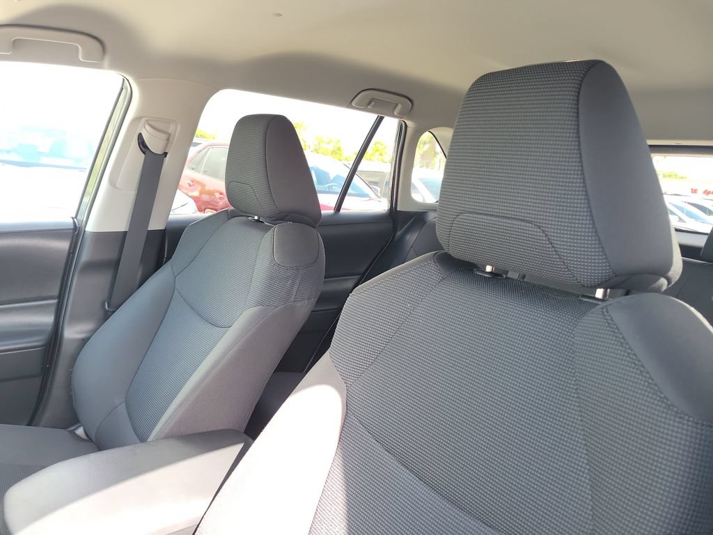 Certified 2025 Toyota RAV4 LE FWD image 21