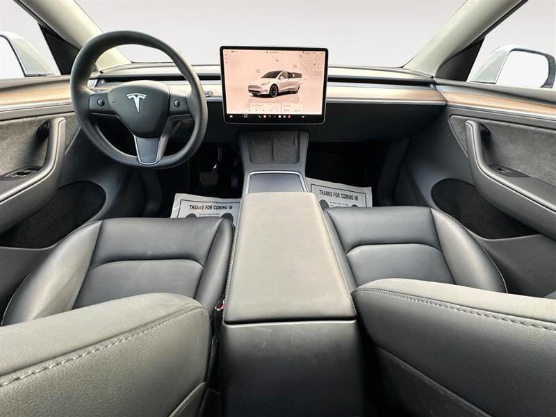 Used 2023 Tesla Model Y Long Range image 11