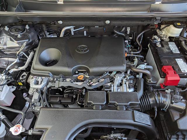 Used 2021 Toyota RAV4 LE image 10