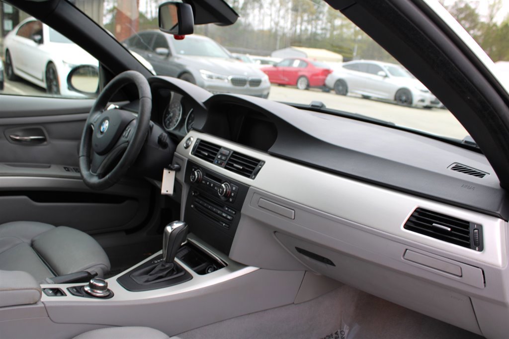 Used 2007 BMW 335i Convertible image 22