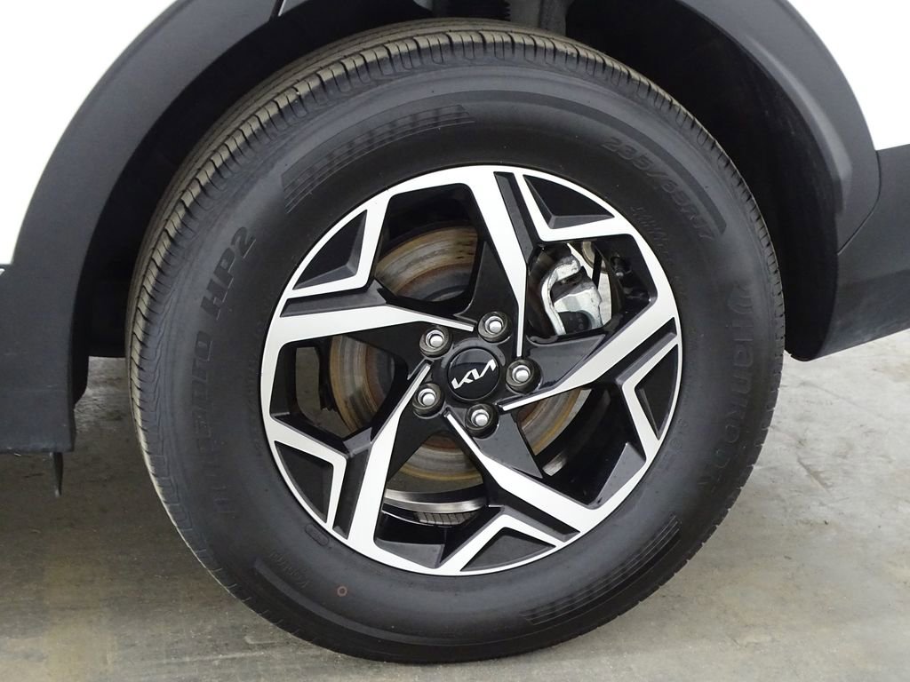 Used 2024 Kia Sportage LX image 39