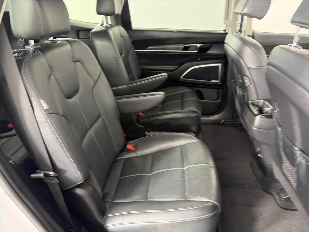 Used 2023 Kia Telluride EX w/ EX Captain's Chair Package AWD/4WD image 29