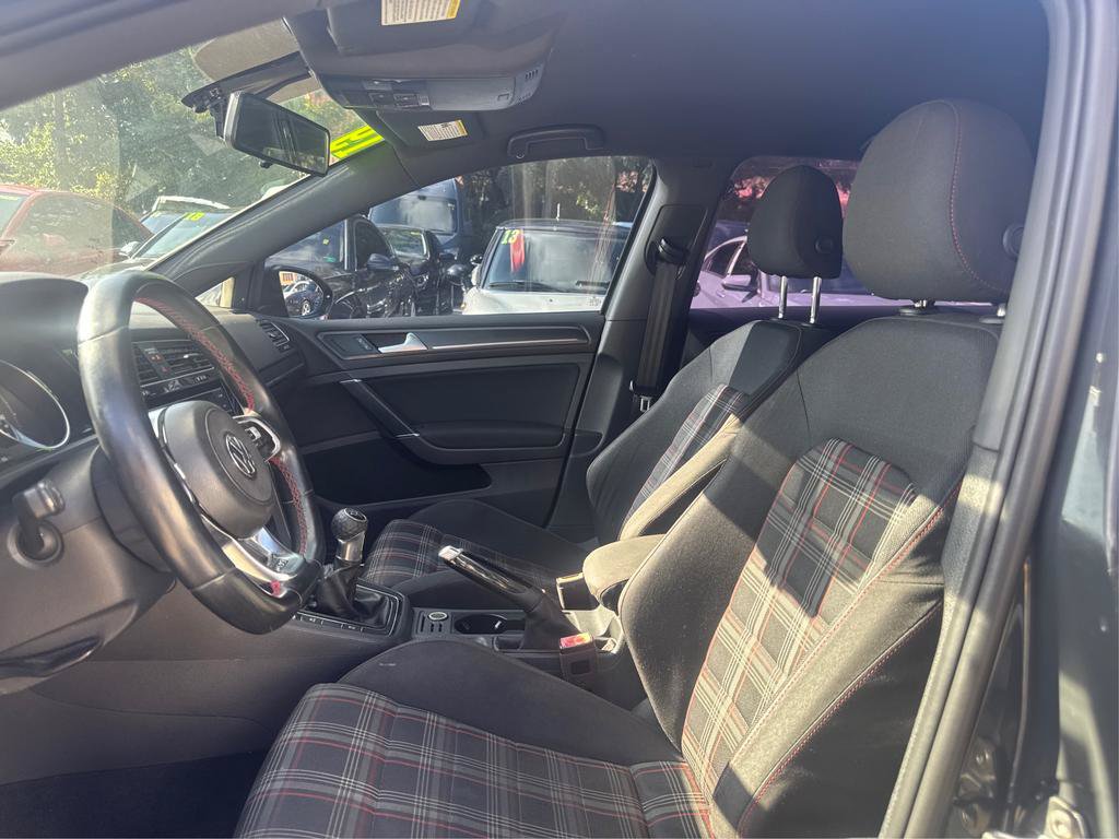 Used 2019 Volkswagen GTI SE FWD image 9