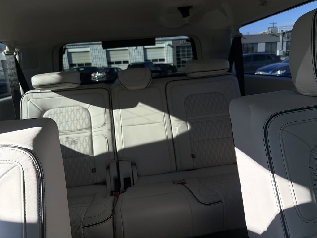 Used 2023 Lincoln Navigator L Black Label image 19