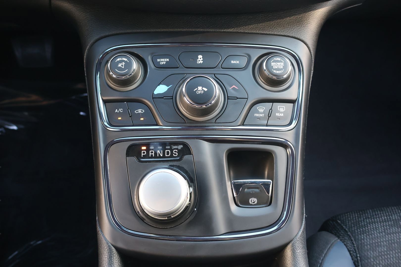 Used 2016 Chrysler 200 S FWD image 24