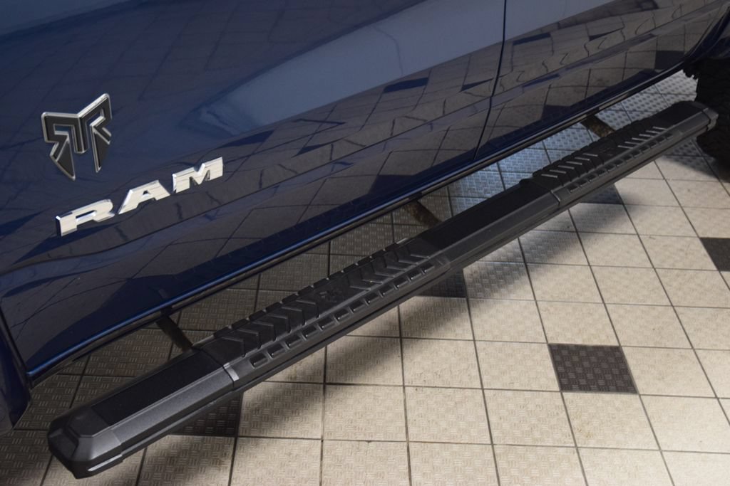 Used 2023 RAM 1500 Big Horn AWD/4WD image 33