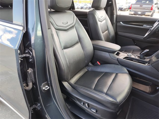 Used 2020 Cadillac XT6 Premium Luxury image 26