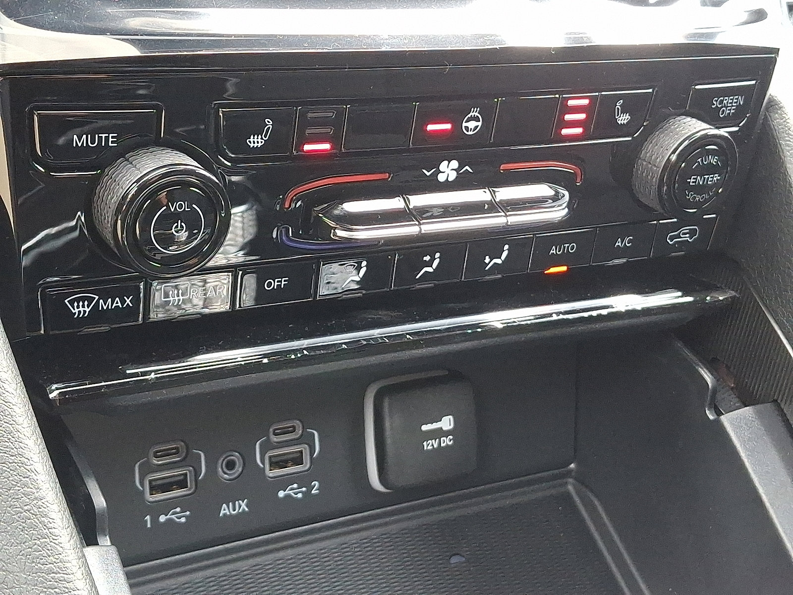 New 2025 Jeep Grand Cherokee Laredo X w/ Luxury Tech Group I image 10