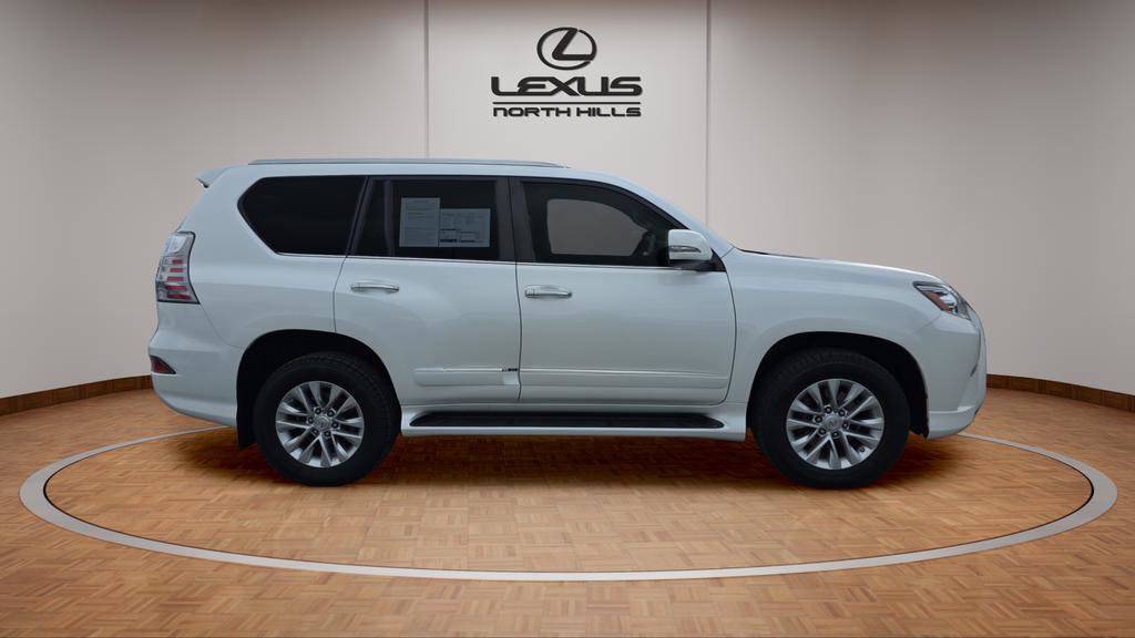 Used 2019 Lexus GX 460 image 4