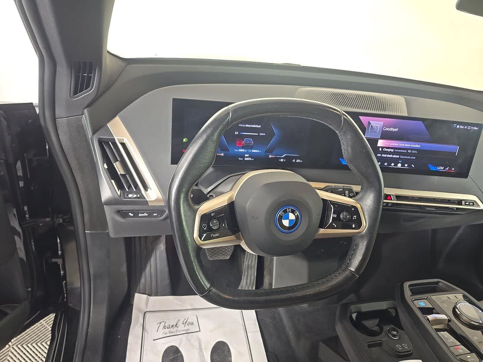 Used 2024 BMW iX xDrive50 w/ Sport Package AWD/4WD image 6