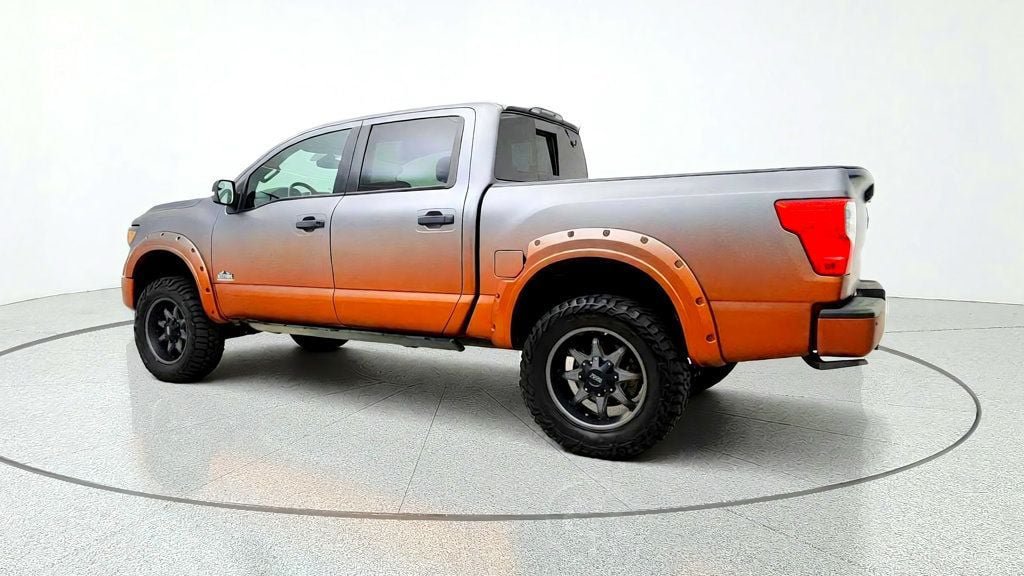 Used 2019 Nissan Titan SV w/ SV Convenience Package AWD/4WD image 7