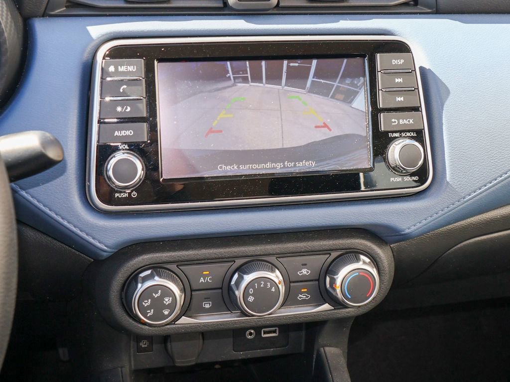 Used 2025 Nissan Versa SV image 17