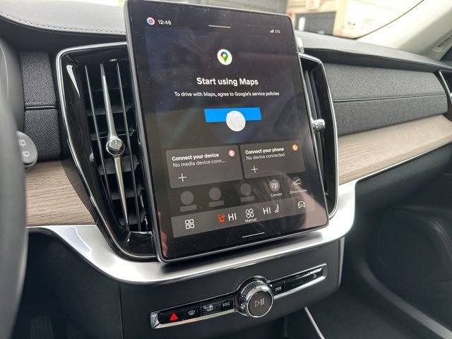 New 2026 Volvo XC90 B5 Plus w/ Protection Package Premier image 16