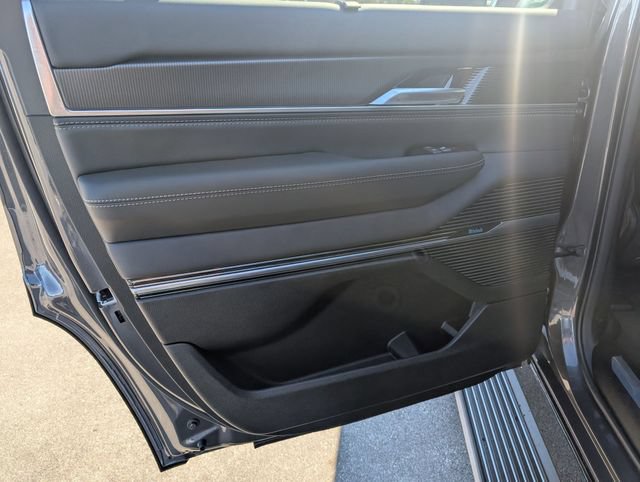 New 2026 Jeep Grand Wagoneer Summit w/ Premium Group III AWD/4WD image 27